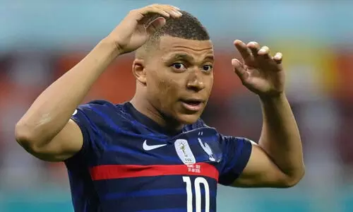 എന്നെ കുരങ്ങനായി കണ്ടവർക്കുവേണ്ടി കളിക്കേണ്ടെന്നുവെച്ചതായിരുന്നു- തുറന്നുപറഞ്ഞ് എംബാപ്പെ