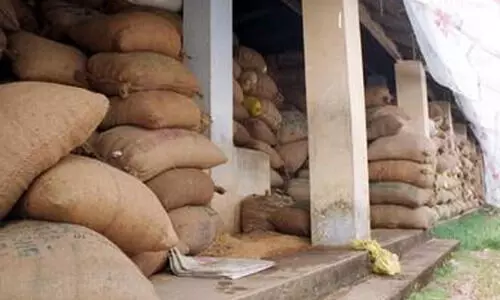 സിവില്‍ സപ്ലൈസ് ഗോഡൗണില്‍ വെള്ളം കയറി അരി നശിച്ചു