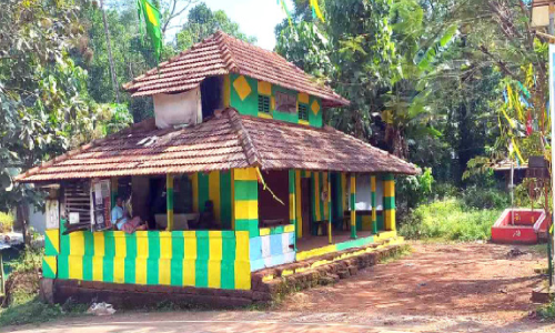 ആരാധകരേ ശാന്തരാകുവിൻ; ഇത് ദാസന്റെ ചായക്കടയാണ്