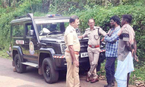 ചെറുപുഴയിൽ തോക്കുധാരികളായ അജ്ഞാത സംഘത്തെ കണ്ടെന്ന്