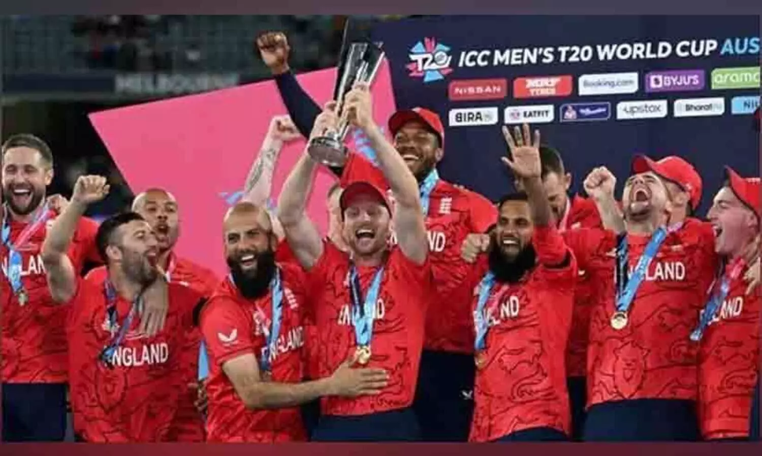 ട്വന്റി 20യിൽ വീണ്ടും ഇംഗ്ലീഷ് രാജവാഴ്ച; പാകിസ്താനെ തോൽപിച്ചത് അഞ്ച് വിക്കറ്റിന്