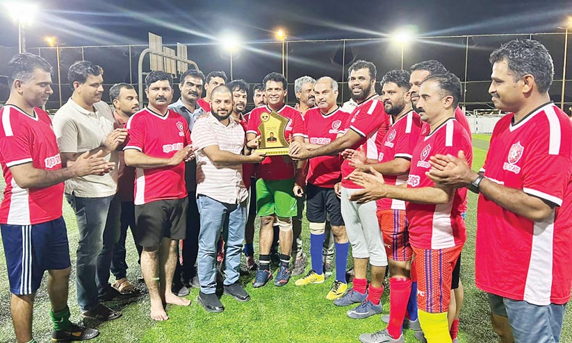 സുഹൈബ് നായക്കന് യാംബുവിൽ യാത്രയയപ്പ് നൽകി സുഹൈബ് നായക്കന് യാംബുവിൽ യാത്രയയപ്പ് നൽകി