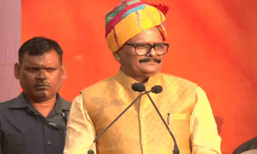 സമാജ്‍വാദി പാർട്ടി മുസ്‍ലിംകളെ ബിരിയാണിയിലെ കറിവേപ്പില കണക്കെ ഉപയോഗിക്കുന്നു -യു.പി ഉപമുഖ്യമന്ത്രി