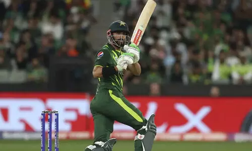 ട്വന്റി20 ലോകകപ്പ്: പാകിസ്താൻ പൊരുതുന്നു; ഏഴ് വിക്കറ്റ് നഷ്ടത്തിൽ 129 റൺസ്