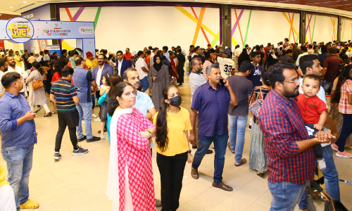 ഒഴുകിയെത്തി ഭക്ഷണപ്രേമികൾ