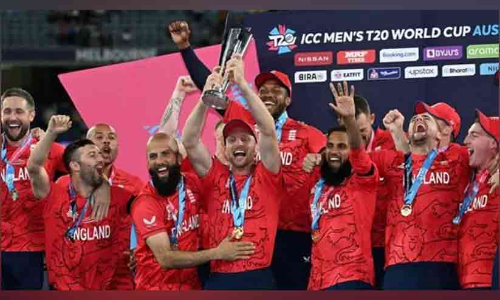 ട്വന്റി 20യിൽ വീണ്ടും ഇംഗ്ലീഷ് രാജവാഴ്ച; പാകിസ്താനെ തോൽപിച്ചത് അഞ്ച് വിക്കറ്റിന്