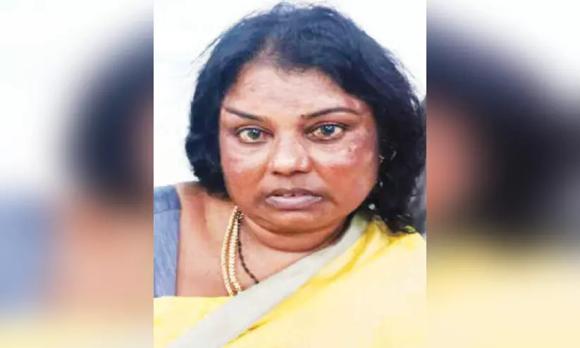 വീട്ടമ്മമാരുടെ സമയോചിത ഇടപെടൽ; മോഷ്ടാവിനെ കുടുക്കി വീട്ടമ്മമാരുടെ സമയോചിത ഇടപെടൽ; മോഷ്ടാവിനെ കുടുക്കി