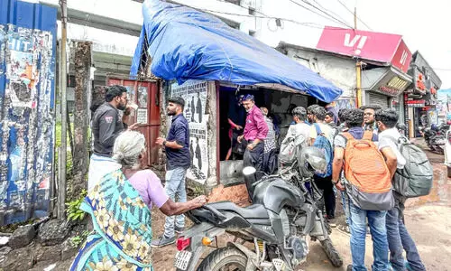 അവസാനദിവസത്തെ തിരക്കുമൊഴിഞ്ഞു,   കോഴിക്കോട്ടെ സർബത്ത് കട ഇനി ഓർമ