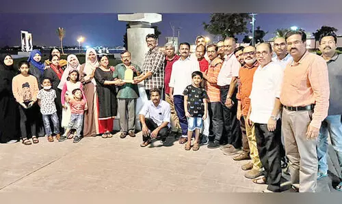 രാജീവിനും ഷിജി രാജീവിനും മാനവീയം യാത്രയയപ്പ്