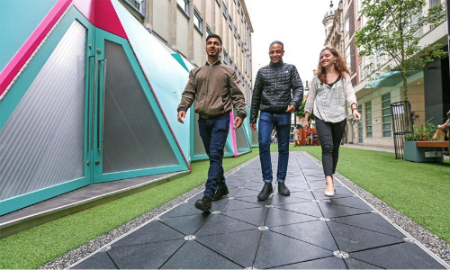 ഈ നഗരത്തിലെ ആളുകൾ ഇനി നടന്ന് വൈദ്യുതിയുണ്ടാക്കും; നമുക്കും മാതൃകയാക്കാം