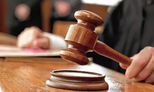 സൗ​ന്ദ​ര്യ​ചി​കി​ത്സ; പൊ​ള്ള​ലേ​റ്റ യു​വാ​വ് കോ​ട​തി​യി​ൽ