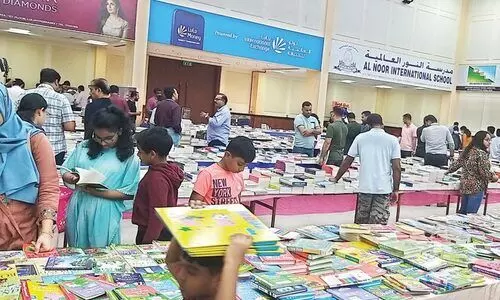 കൈ​കോ​ർ​ത്തി​രി​ക്കാം; പ്രി​യ​പ്പെ​ട്ട ക​ഥാ​പാ​ത്ര​ങ്ങ​ൾ​ക്കൊ​പ്പം