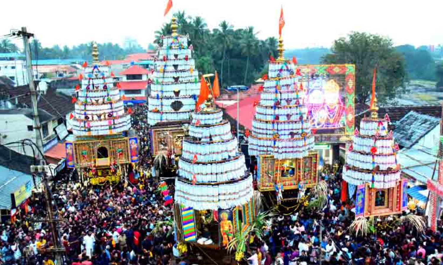 പ്രാർഥനാമന്ത്രങ്ങളുടെ അകമ്പടിയിൽ കൽപാത്തി രഥോത്സവം