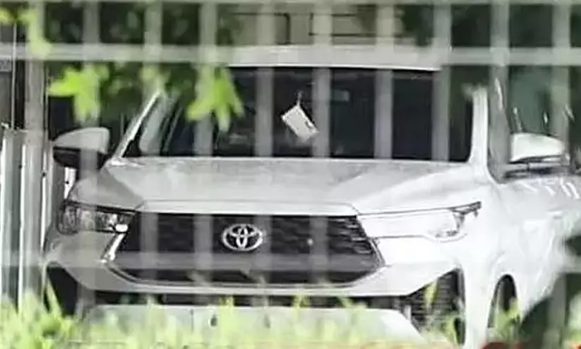 Toyota Innova Hycross panoramic sunroof confirmed Toyota Innova Hycross panoramic sunroof confirmed