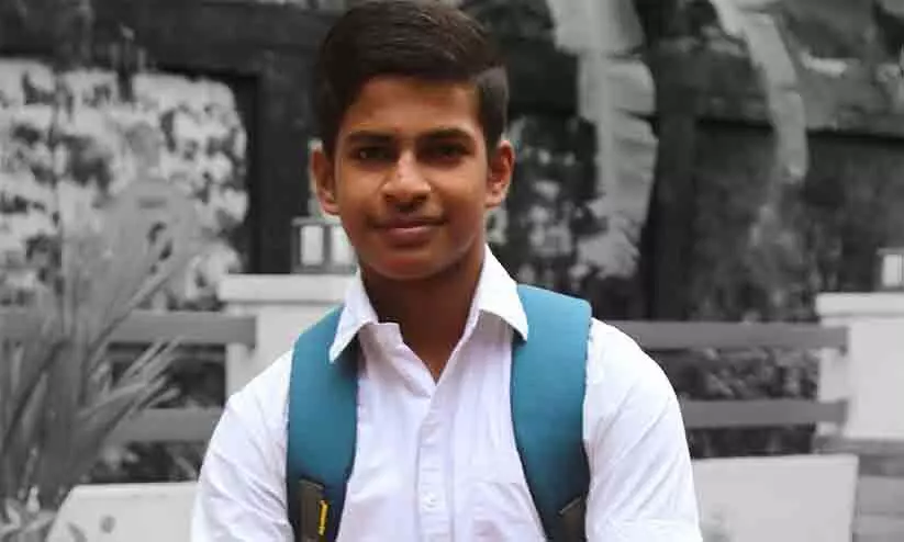 ക്രിക്കറ്റ് പരിശീലനത്തിന് പോയതിന് സ്കൂളിൽനിന്ന് പുറത്താക്കിയ കുട്ടിയെ തിരിച്ചെടുക്കാൻ ബാലവകാശ കമീഷൻ ഉത്തരവ് ക്രിക്കറ്റ് പരിശീലനത്തിന് പോയതിന് സ്കൂളിൽനിന്ന് പുറത്താക്കിയ കുട്ടിയെ തിരിച്ചെടുക്കാൻ ബാലവകാശ കമീഷൻ ഉത്തരവ്