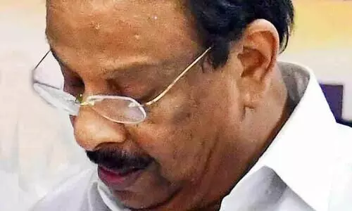 ഒ​റ്റ​പ്പെ​ട്ട് സു​ധാ​ക​ര​ൻ: കേന്ദ്ര നേതൃത്വം ഇ​ട​പെ​ട്ടു, നാ​ക്കു​പി​ഴ​യെ​ന്ന് മ​റു​പ​ടി