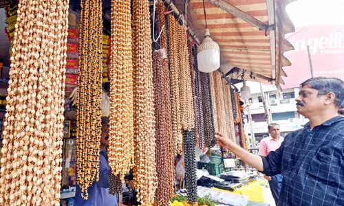 കുളിര് കുറവാണെങ്കിലും വൃശ്ചികം നാളെ തുടങ്ങും