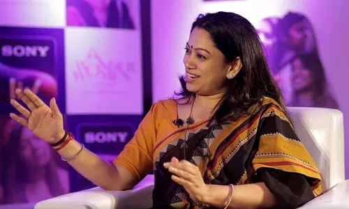 റിവ്യൂ ചെയ്യുന്നവർ സിനിമ എന്താണെന്ന് മനസ്സിലാക്കിയിട്ട് സംസാരിക്കണം -അഞ്ജലി മേനോൻ