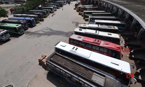 ബസുകൾ പാർക്ക് ചെയ്യാൻ സ്ഥലം കണ്ടെത്താൻ നഗരസഭക്ക് ചുമതല