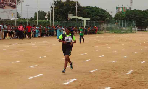 മ​ല​പ്പു​റം ഉ​പ​ജി​ല്ല കാ​യി​ക​മേ​ള; പ്രാ​ഥ​മി​ക സൗ​ക​ര്യ​മി​ല്ലാ​തെ വ​ല​ഞ്ഞ് മ​ത്സ​രാ​ർ​ഥി​ക​ൾ