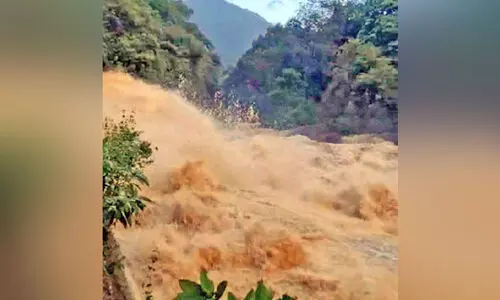 മലവെള്ളപ്പാച്ചിൽ: സഞ്ചാരികളെത്തുന്നത് അപകടഭീഷണിയാകുന്നു