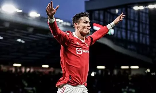 സൗദി ക്ലബ് വാഗ്ദാനം ചെയ്തത് 3000 കോടി; എന്നിട്ടും യുനൈറ്റഡിൽ തുടരുകയായിരുന്നെന്ന് ക്രിസ്റ്റ്യാനോ സൗദി ക്ലബ് വാഗ്ദാനം ചെയ്തത് 3000 കോടി; എന്നിട്ടും യുനൈറ്റഡിൽ തുടരുകയായിരുന്നെന്ന് ക്രിസ്റ്റ്യാനോ