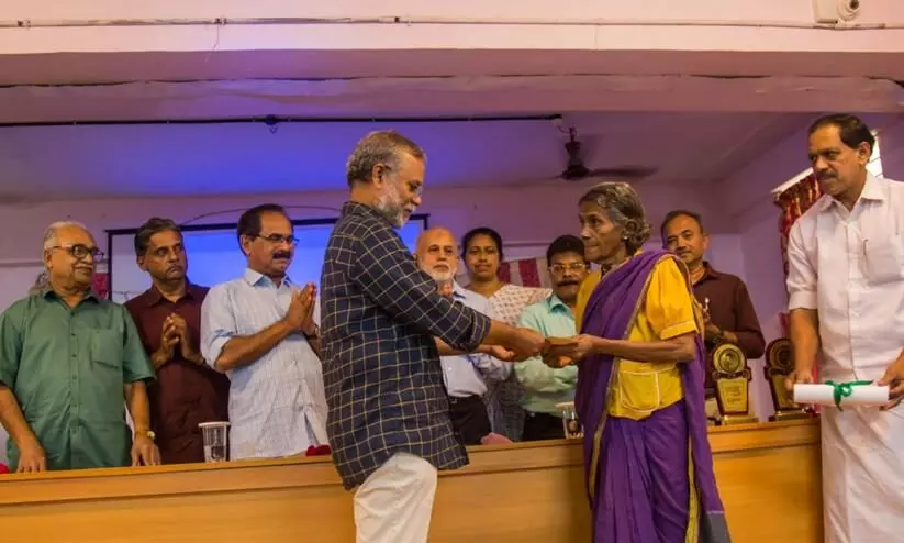 Dr. Qamaruddin environmental award presented to Dayabai