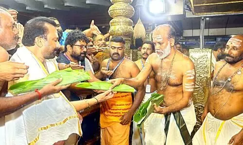 Devotees flock to Sabarimala