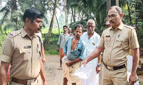 Man attacked elderly while theft