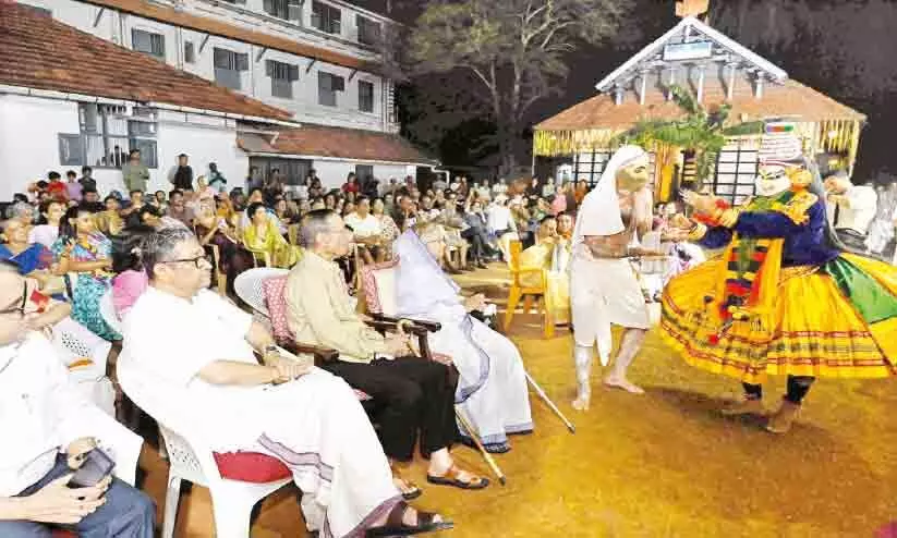 Former President Pratibha Patil watched the kathakali