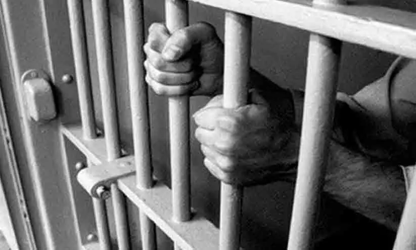 10 inmates killed in Ecuador prison riot