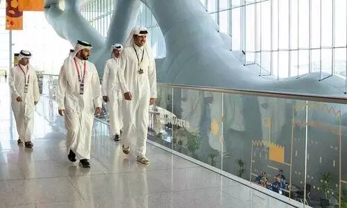 മീ​ഡി​യ സെൻറ​ർ സ​ന്ദ​ർ​ശി​ച്ച് ഖത്തർ അ​മീ​ർ