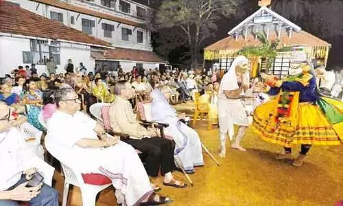 Former President Pratibha Patil watched the kathakali