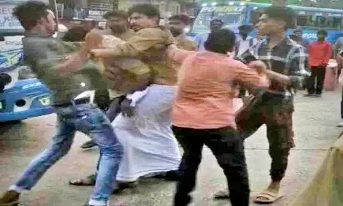 ബസ് ജീവനക്കാരുടെ ഏറ്റുമുട്ടൽ പതിവ്; പൊറുതിമുട്ടി യാത്രക്കാർ