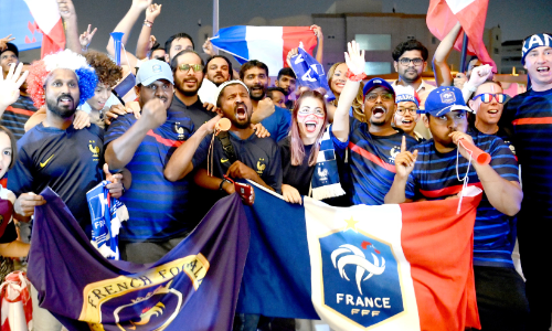 തുടർഭരണം പ്രതീക്ഷിച്ച് ഫ്രാൻസ്