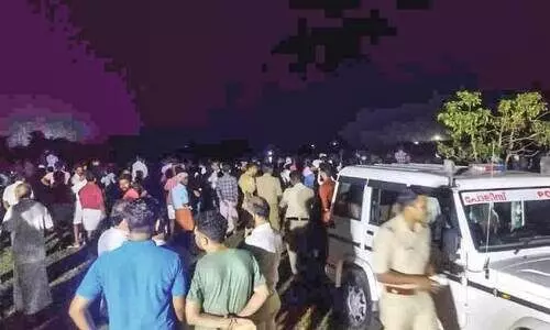 Two sisters died in Purathur when the canoe they were traveling in capsized Two sisters died in Purathur when the canoe they were traveling in capsized