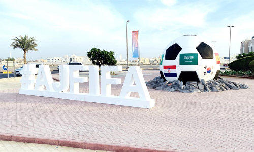 ക​ളി​കാ​ണാ​ന്‍ അ​ജ്മാ​നി​ല്‍  ബി​ഗ്‌ സ്ക്രീ​ന്‍ ഒ​രു​ങ്ങു​ന്നു