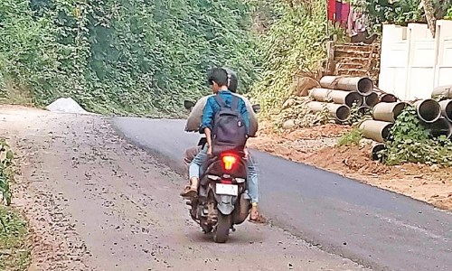 വിവാദറോഡിൽ കരാറുകാരന്റെ മിനുക്കുപണി; എല്ലാം സഹിച്ച് ജനം