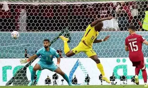 വലകുലുക്കി വലൻസിയ; ഖത്തർ രണ്ട് ഗോളിന് പിറകിൽ