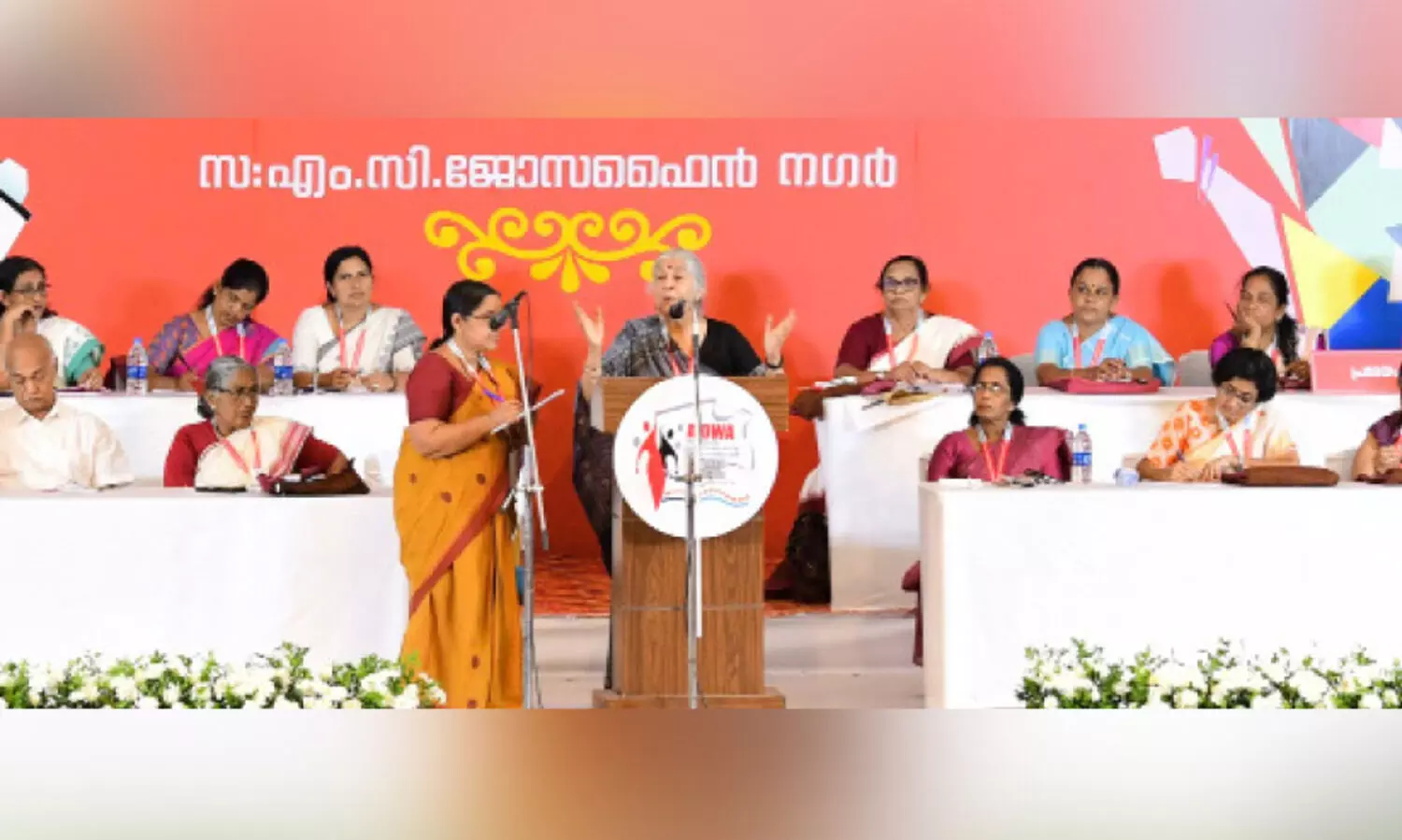 മനുസ്‌മൃതി ഭരണഘടനയാക്കാൻ ​മോദി ശ്രമിക്കുന്നു -സുഭാഷിണി അലി