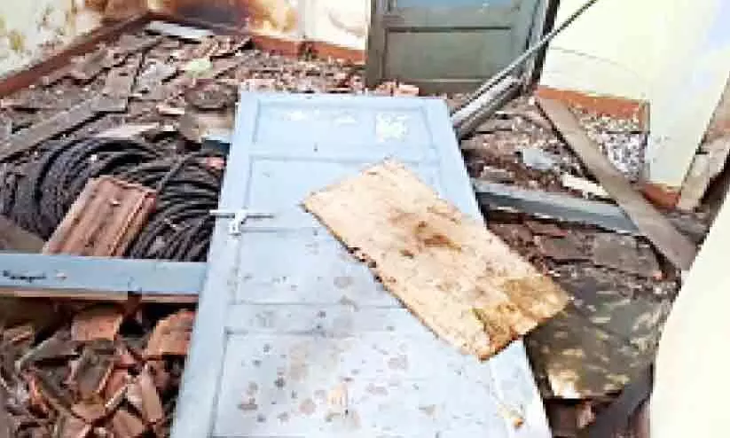 പൊ​ലീ​സ് ക്വാ​ർ​ട്ടേ​ഴ്സി​ൽ പൊ​ട്ടി​ത്തെ​റി; ഉ​ദ്യോ​ഗ​സ്ഥ​ന് പ​രി​ക്ക്