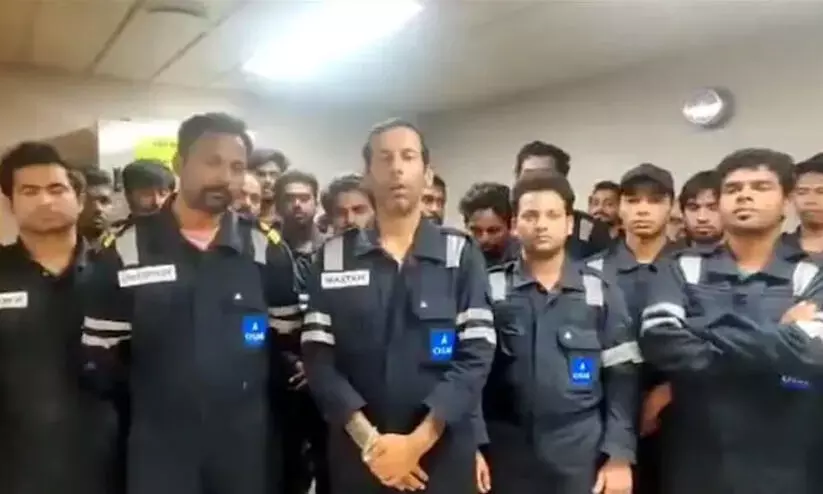 ഇന്ത്യൻ നാവികർ തടവിൽ തുടരുന്നു; മോചനം നീളുന്നതിൽ നൈജീരിയൻ രാഷ്ട്രീയവും കാരണം ഇന്ത്യൻ നാവികർ തടവിൽ തുടരുന്നു; മോചനം നീളുന്നതിൽ നൈജീരിയൻ രാഷ്ട്രീയവും കാരണം