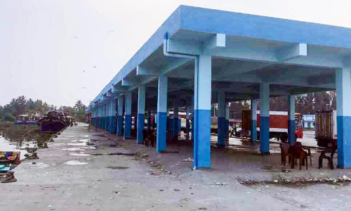 അഴീക്കലിൽ ലേല ഹാളും വാർഫും ഉദ്ഘാടനത്തിന് ഒരുങ്ങുന്നു അഴീക്കലിൽ ലേല ഹാളും വാർഫും ഉദ്ഘാടനത്തിന് ഒരുങ്ങുന്നു