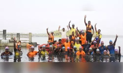 പുഴയും കായലും കടലും കീഴടക്കി; അഗ്നിരക്ഷാസേനക്ക് 30 പേര്‍കൂടി