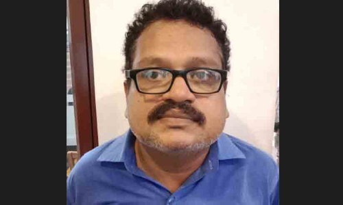 കലോത്സവത്തിന് വന്ന വിദ്യാർഥിനിയെ ബൈക്കിൽ പീഡിപ്പിച്ച കേസിൽ അധ്യാപകൻ അറസ്റ്റിൽ