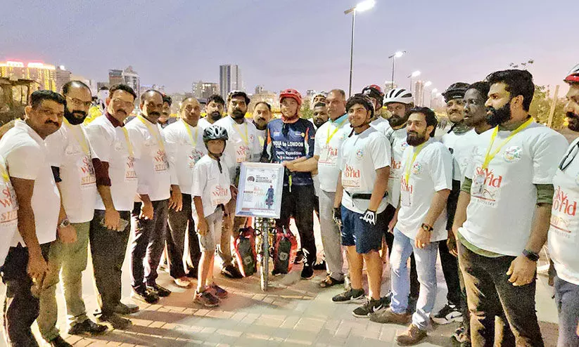 സൈക്കിൾ യാത്രികൻ ഫായിസ് അലിക്ക് ബി.കെ.എസ്.എഫ് സ്വീകരണം