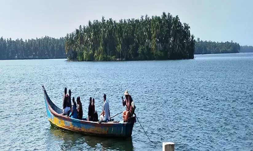 ബയോളജിക്കൽ ഓക്സിജൻ കൂടി: മലിനജലമായി കവ്വായിപ്പുഴ ബയോളജിക്കൽ ഓക്സിജൻ കൂടി: മലിനജലമായി കവ്വായിപ്പുഴ