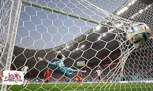 ഗംഭീര ജയത്തോടെ ഇംഗ്ലണ്ട് തുടങ്ങി ഗംഭീര ജയത്തോടെ ഇംഗ്ലണ്ട് തുടങ്ങി