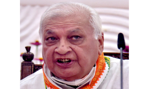 പേഴ്സനൽ സ്റ്റാഫിന് പെൻഷൻ ആനുകൂല്യം ആവശ്യപ്പെട്ടിട്ടില്ല; മറുപടിയുമായി രാജ്​ഭവൻ