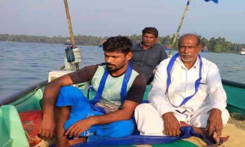 ലോക മത്സ്യത്തൊഴിലാളി ദിനത്തിൽ കടലിൽ നിരാഹാരം